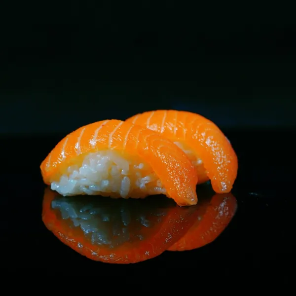 Nigiri de salmón