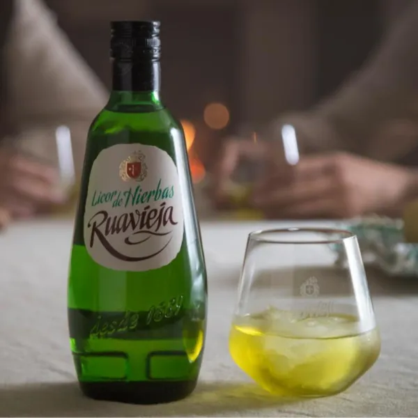 Copa Orujo hierba