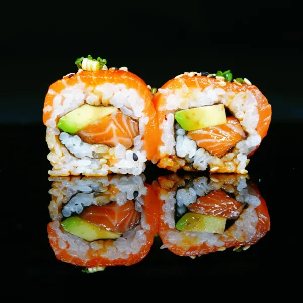 Uramaki salmón