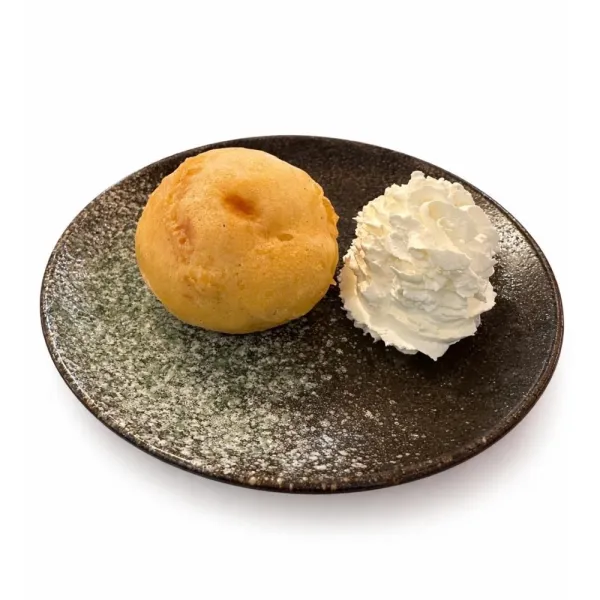 Helado frito con nata